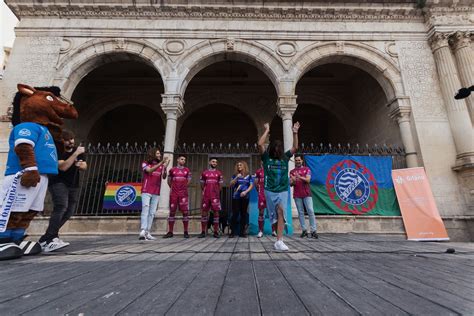 Las equipaciones del Xerez DFC dedicadas a Lola Flores, a los gitanos y