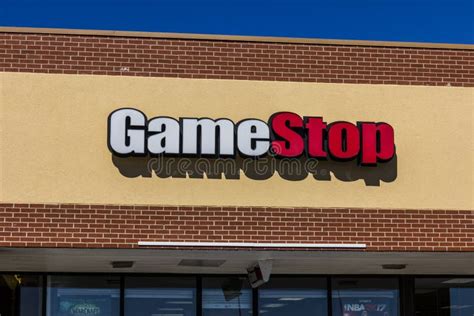 Indianapolis - Circa August 2016:GameStop Retail Mall Location. GameStop, is an Video ...