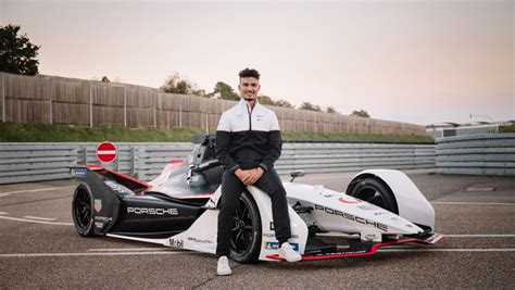 Formel E Weltmeister Und Porsche Werksfahrer Pascal Wehrlein Im Portr T