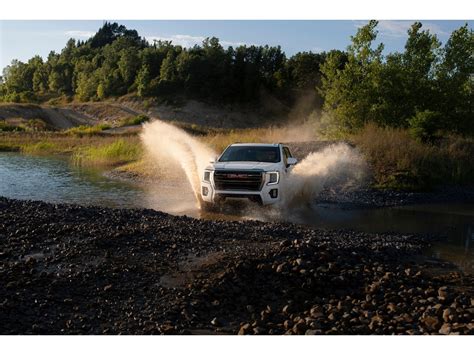 2021 GMC Yukon Pictures: | U.S. News