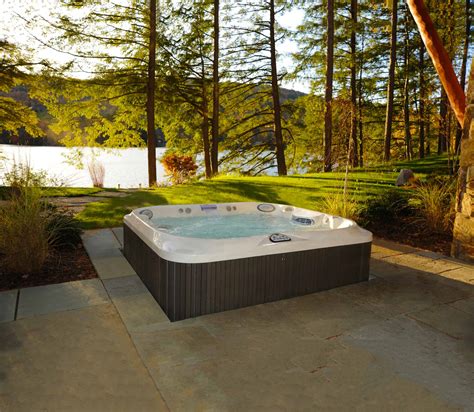 Hot Tubs Vs Swim Spas Twin City Jacuzzi