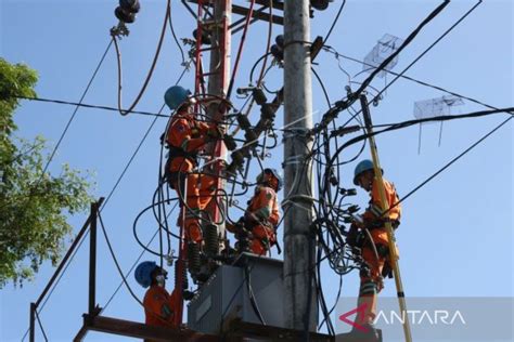 PLN Arus Listrik Di Nagan Raya Sudah Normal Paska Bencana Angin