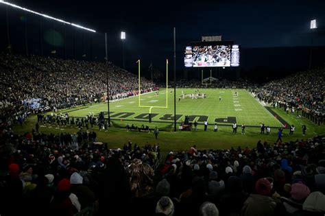 Nebraska Football: What is Nebraska’s stadium capacity among Big Ten