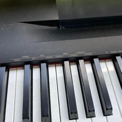 Yamaha Electric Keyboard | EstateSales.org