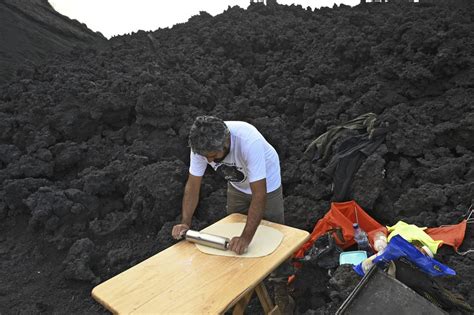 Photos Pilgrims Prayers And Pizza On Pacaya Volcano The Atlantic