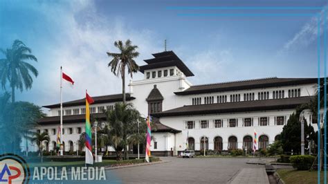 Tempat Wisata Sejarah Bandung Yang Bisa Kamu Kunjungi Apola Media