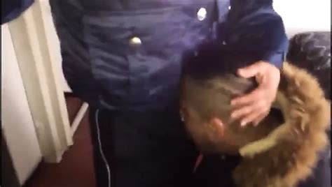 Se La Chupan Al Poli Free Gay Porn Video B XHamster