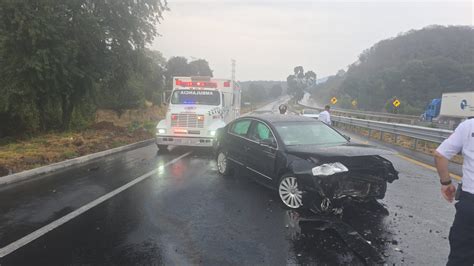 Accidente En La Autopista Siglo 21 Deja Daños Materiales