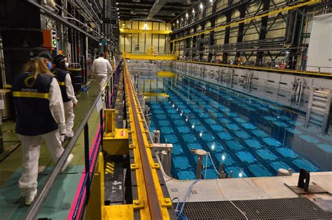 Nucléaire Pourquoi installer la piscine de déchets nucléaires dans la