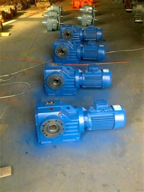 S Series China Gearbox Manufacturer Helical Reduction Gearbox High