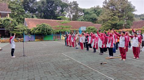 Gerakan Menanam Kerja Bhakti Massal Dan Kick Off Urban Farming Di