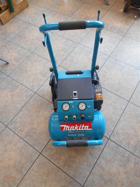 MAKITA 5 2 Gal 3 0 HP Electric Single Tank Air Compressor Ponders