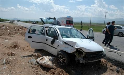 Burdur Da Trafik Kazas Yaral Elbistan Olay