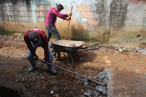 OSCAR SERRA CANTORAL SUPERVISA LA REHABILITACIÓN DE LA RED DE DRENAJE