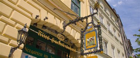 Old Brewery in Munich - Famous Restaurant - MUNICH, GERMANY - JUNE 03 ...