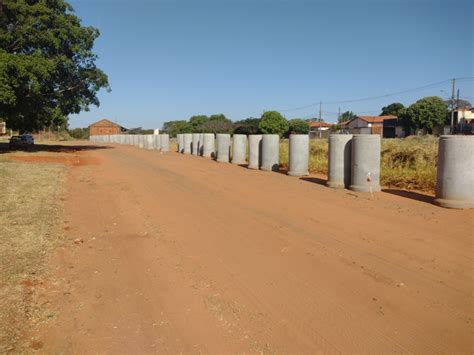 Iniciadas As Obras De Canaliza O De Gua E Asfalto Da Avenida Dos