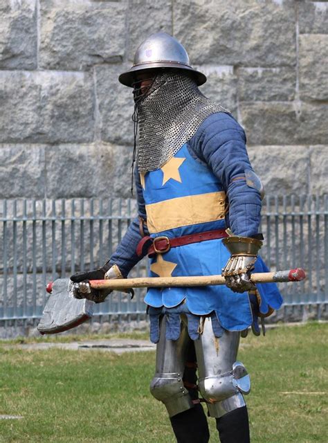 Pin by QuaKK on 1 | Medieval knight, Knight armor, Century armor