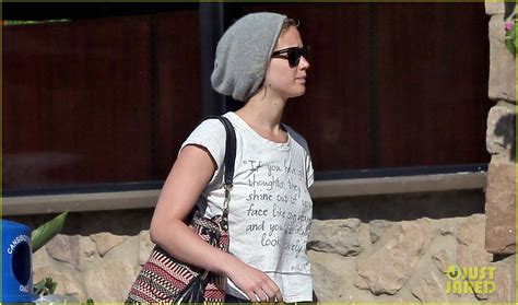 Jennifer Lawrence Leaves Chris Martin S Place Shares Inspiring Quote After Nude Photo Hack