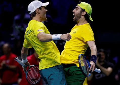 Australia edge out US to reach Davis Cup semi-finals | Reuters