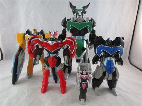 Retro Review Titan Megazord Power Rangers Mystic Force Youtube