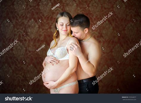 Beautiful Naked Pregnant Girl Together Husband Stock Photo 572504077 Shutterstock