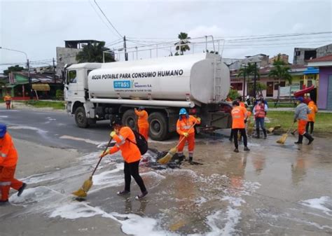 Limpian Y Desinfectan Los Mercados Y Calles Diario Ahora