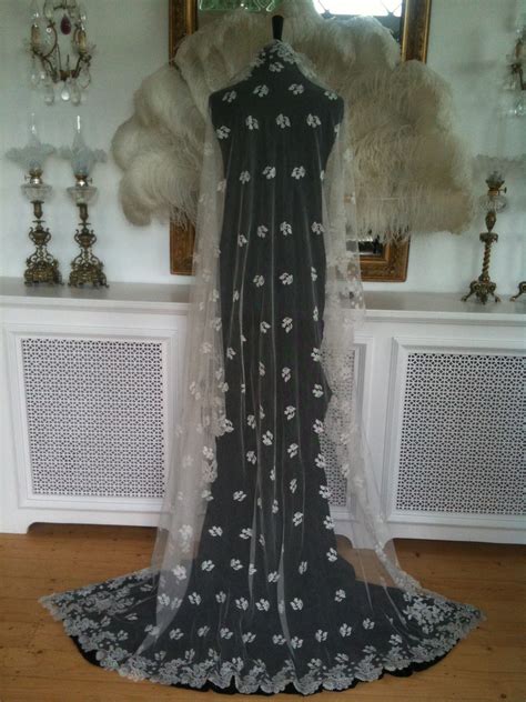 Rosemary Cathcart Antique Lace and Vintage Fashion: Antique Lace