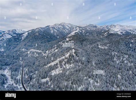 The snow covered Cascade Mountains in Washington State Stock Photo - Alamy