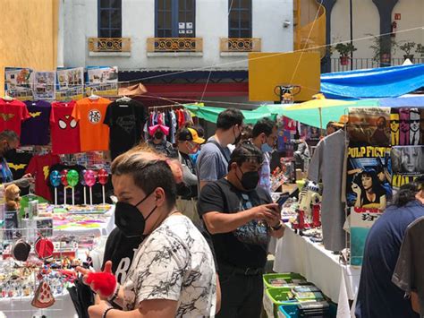 Bazares De Diseño Antigüedades Ropa Y Juguetes En La Cdmx