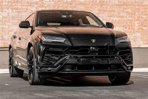 Lamborghini Urus Black - Premier Auto Boston