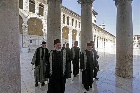 The Art Of The Adhan The Multiple Melodies Of The Muslim Call To Prayer Middle East Eye