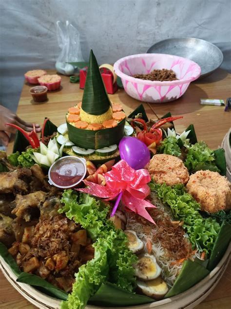 Nasi Tumpeng 25 Porsi