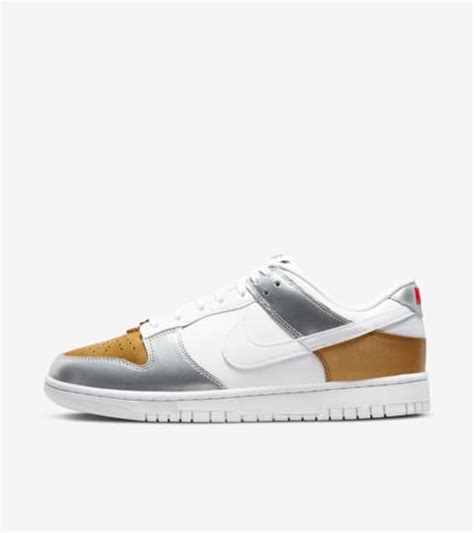 Women S Dunk Low Heirloom Dh Release Date Nike Snkrs