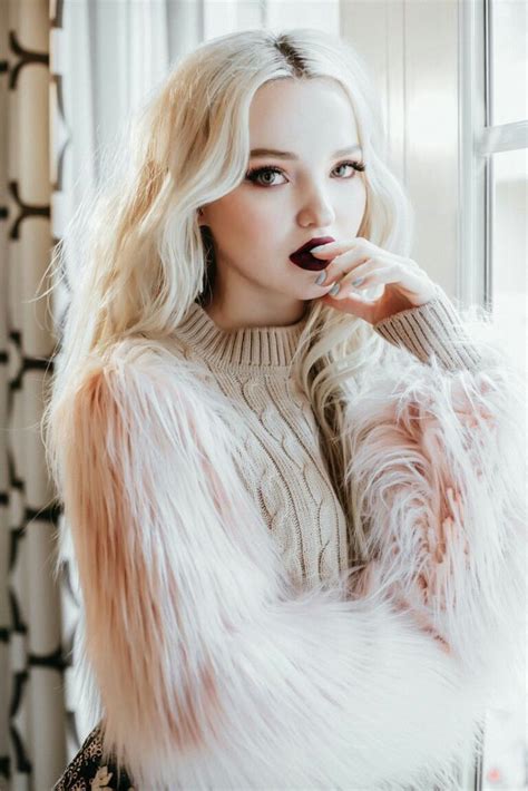 Dove Cameron On Modeliste Magazine Dove Cameron Kızlar Ünlüler