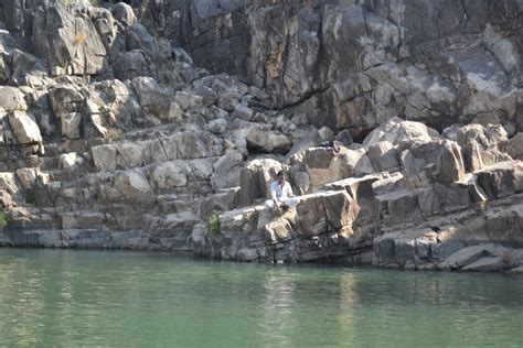 Bhedaghat - Boating in magnificent marble canyons!