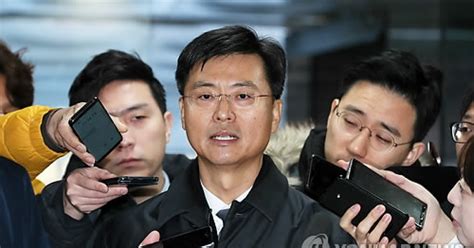 불법사찰 관여 최윤수 영장 기각법원 가담경위 등 고려