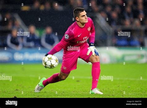 Arsenal goalkeeper Vito Mannone Stock Photo - Alamy