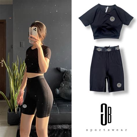 Set thể thao nữ quần lỡ biker áo croptop ngắn tay sẵn mút basic hot trend Shopee Việt Nam