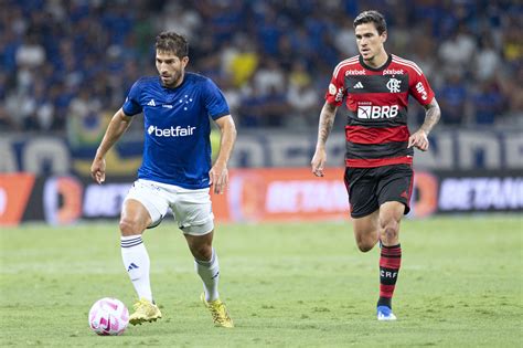 Na estreia de Tite Flamengo vence o Cruzeiro no Mineirão pelo