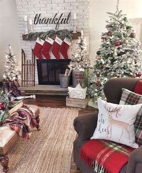 35 Amazing Farmhouse Christmas Decor Christmas Room Christmas