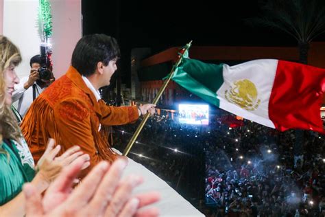 Acompañan 25000 Personas A Carlos Peña Ortiz En Grito De Independencia