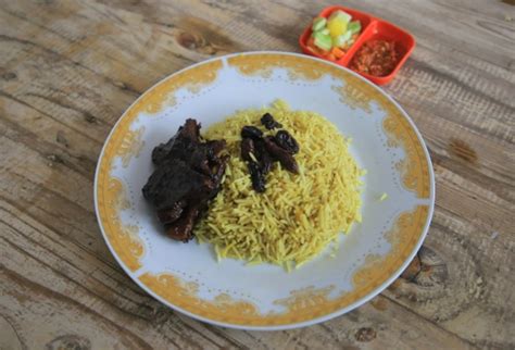 Nasi Kebuli Alvayyadh Kuliner Kaya Rempah Khas Timur Tengah