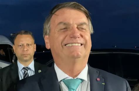 Bolsonaro Volta A Criticar Noruega Continuam Matando Baleia Por L