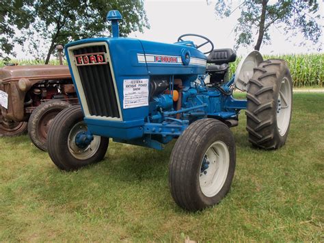 1971 32 Hp Ford 2000 Tractor