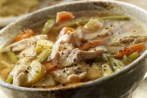 how to make turkey soup from a carcass