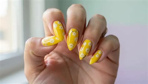 Unha Em Gel Amarelo - 38 Ideias de Unhas Decoradas em Gel Amarela para Arrasar