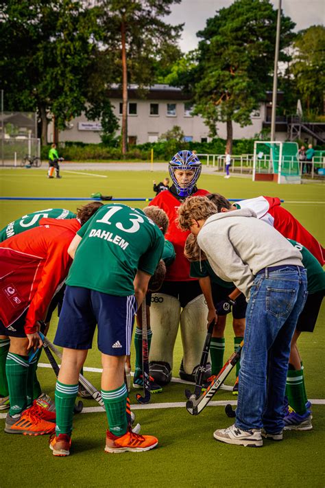 Jungend trainiert für Olympia Finalberichte vom Hockey und Golf