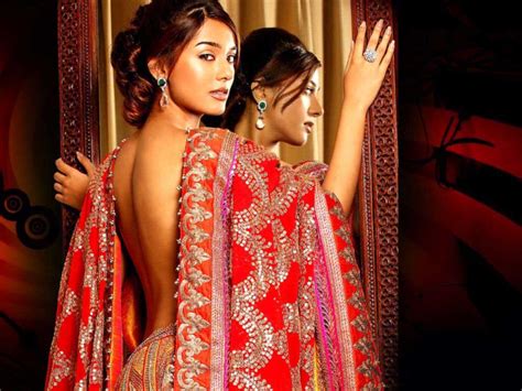 Amritha Rao Hot Wallpapers Puredesipics