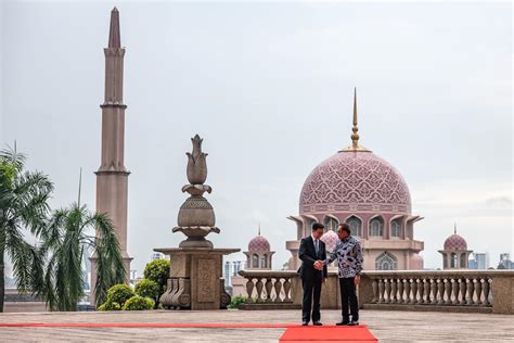 GALERI GAMBAR PM ANWAR TERIMA KUNJUNGAN HORMAT NAIB PRESIDEN CHINA