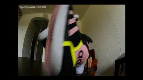 Moody Heidi S GIANT SNEAKER SOCK SOLE Tease MOV Amateur Soles Giantess And Footjobs